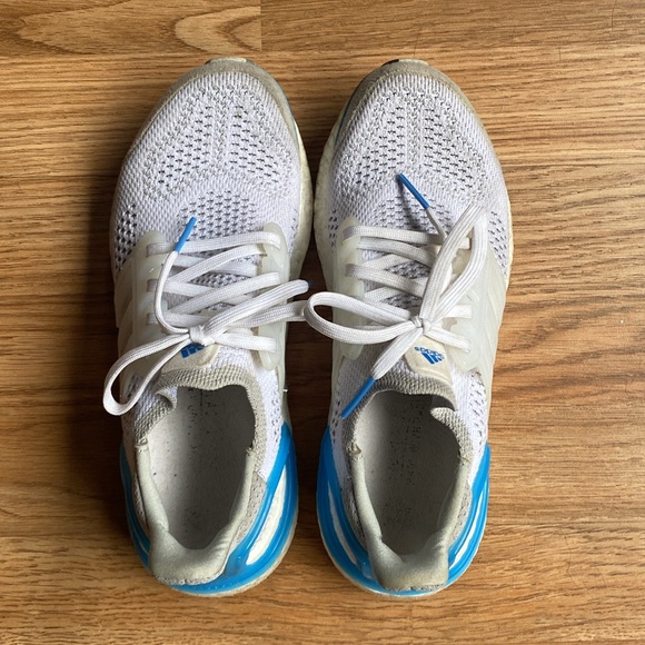 Adidas shoes - Picture 2 of 4